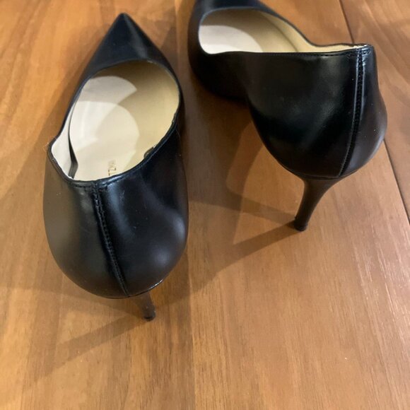 NWOT Stuart Wiseman pumps / heels black leather size 9 - Picture 4 of 6